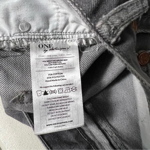 One x One Teaspoon Awesome Baggies Distressed Ripped Jeans - Picture 6 of 10